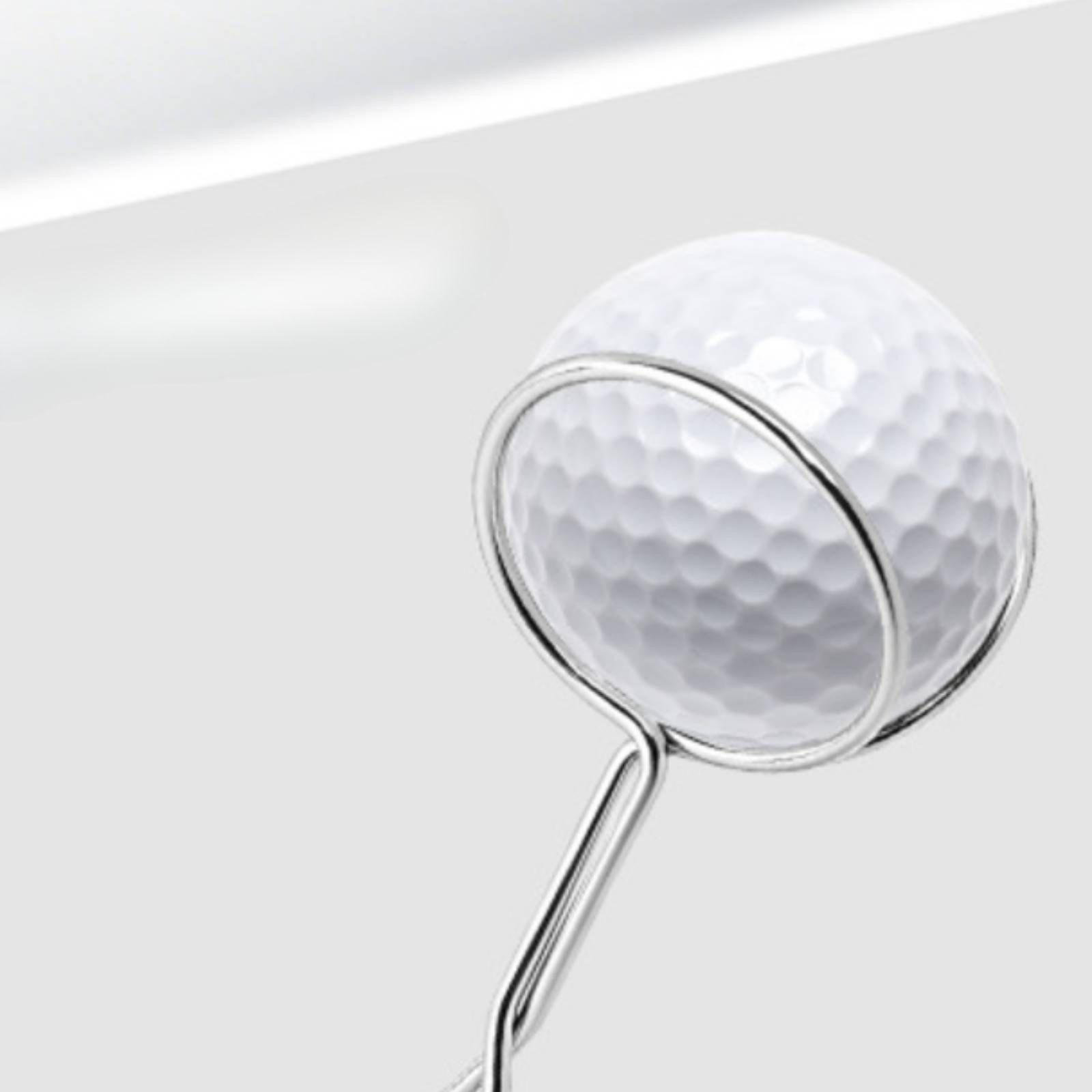 Golf Clubs - ループ付きのグリップでボールを拾いやすい、ステンレス製のゴルフボール回収器。持ち運び可能で、クラブのグリップ部分に取り付けて使用でき、錆びにくく、手首への負担を軽減します。